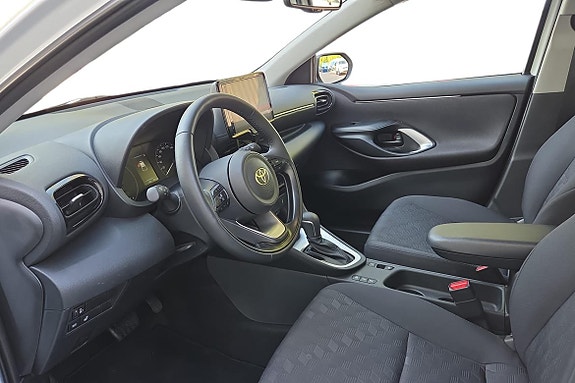 Toyota Yaris 11 of 19