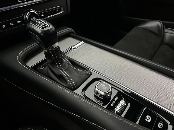 Volvo V90 28 of 30
