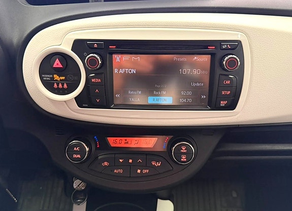 Toyota Yaris 17 of 22