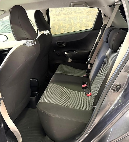 Toyota Yaris 16 of 22