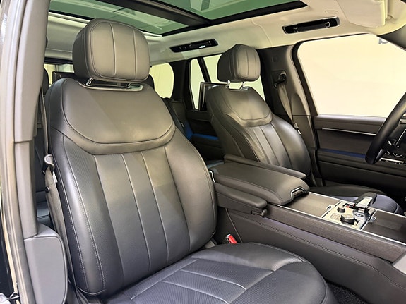Land Rover Range Rover 21 of 25