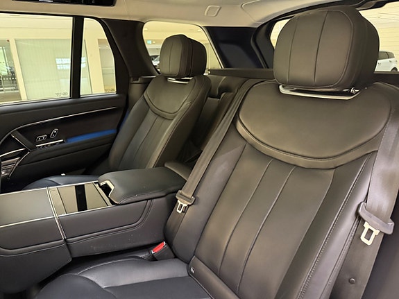 Land Rover Range Rover 17 of 25