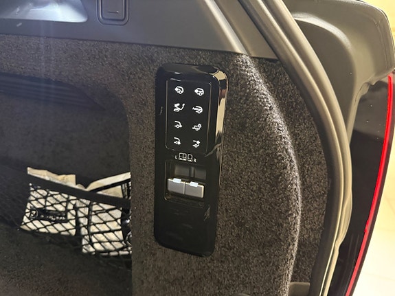 Land Rover Range Rover 25 of 25