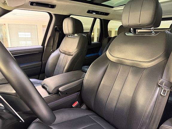 Land Rover Range Rover 9 of 25