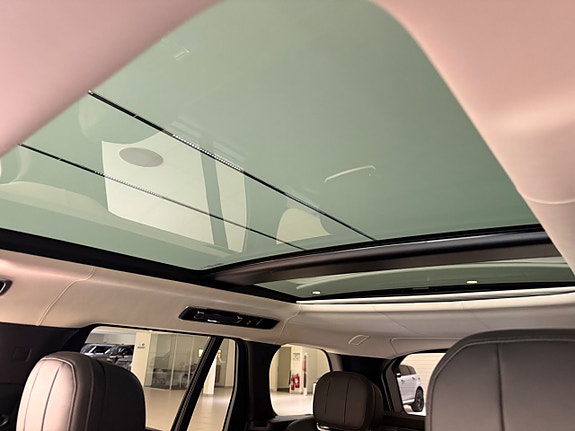 Land Rover Range Rover 15 of 25