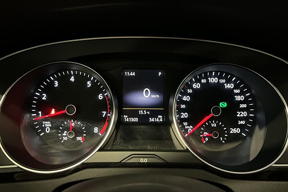 Volkswagen Passat Alltrack 14 of 20