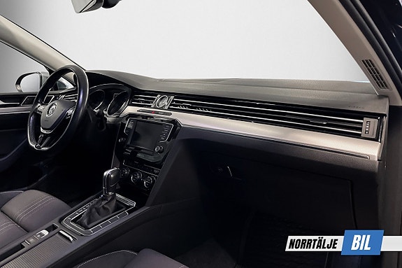 Volkswagen Passat Alltrack 11 of 20