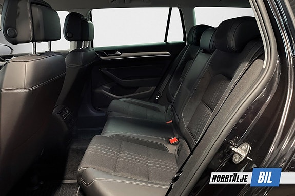Volkswagen Passat Alltrack 13 of 20
