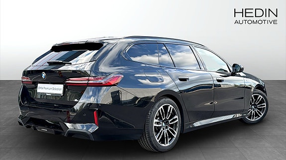 BMW 520 2 of 10