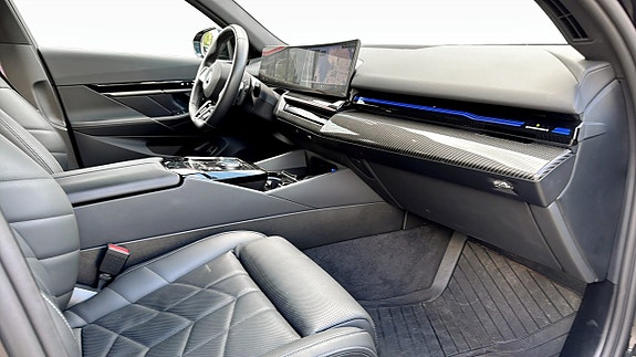 BMW 520 3 of 10