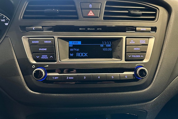 Hyundai i20 11 of 18