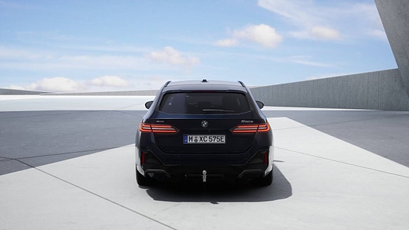 BMW 530e 9 of 11