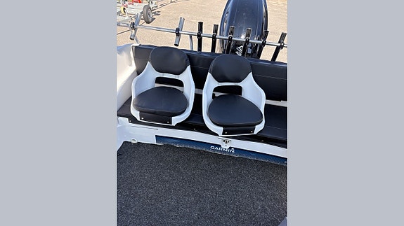 Olympic 620 med Suzuki 175hk 13 of 13