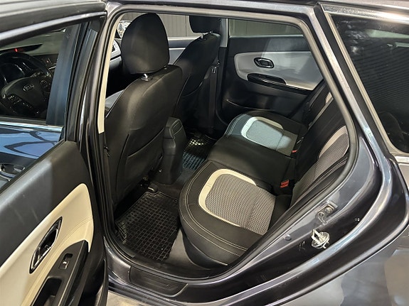 Kia Ceed 17 of 22