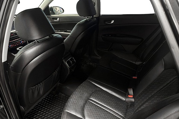 Kia Optima 13 of 23