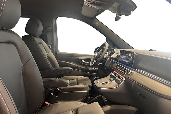 Mercedes-Benz V300 d 10 of 22