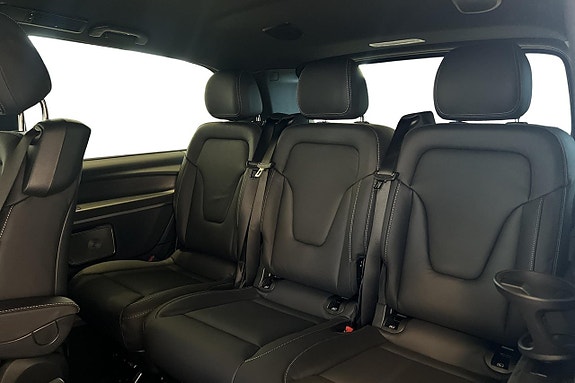 Mercedes-Benz V300 d 13 of 22