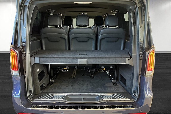 Mercedes-Benz V300 d 15 of 22