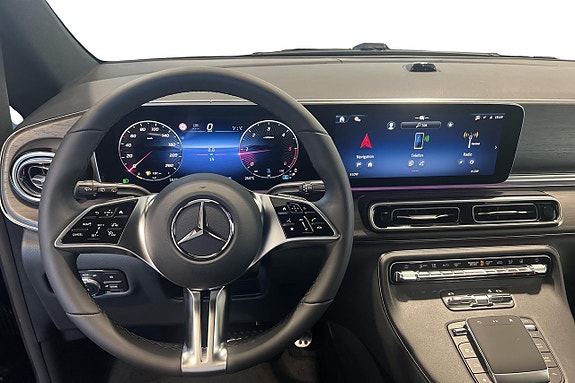 Mercedes-Benz V300 d 7 of 22