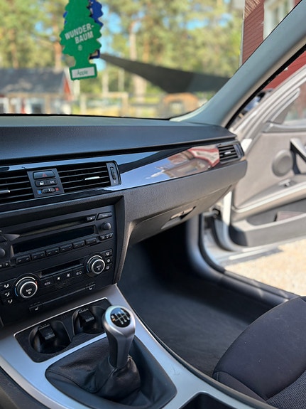 BMW 320d 17 of 20