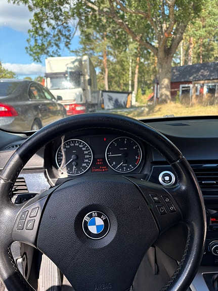 BMW 320d 19 of 20