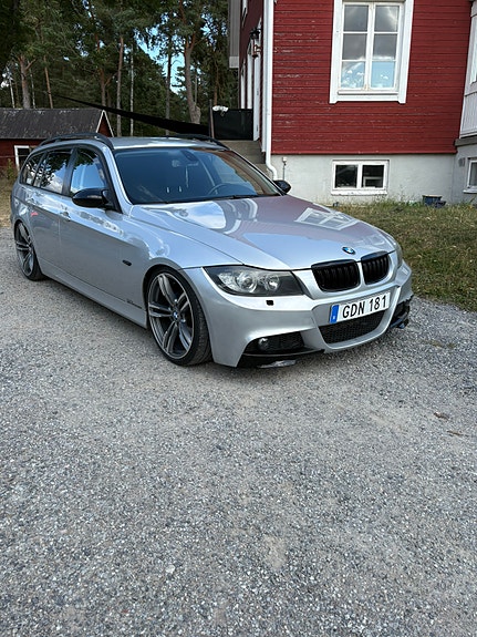 BMW 320d 3 of 20