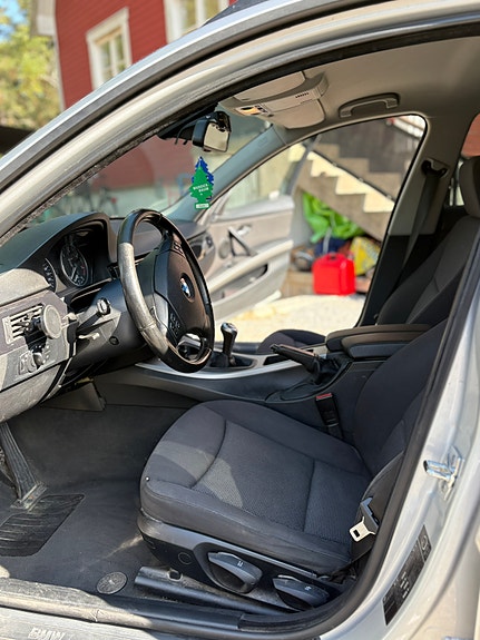 BMW 320d 18 of 20