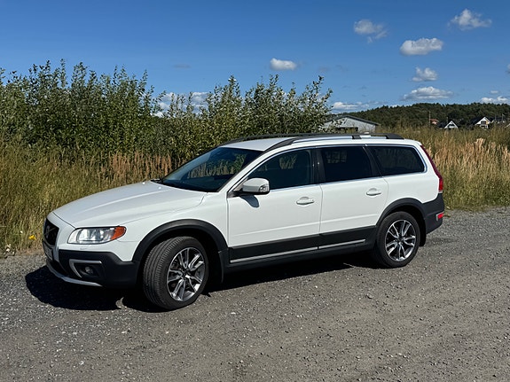 Volvo XC70 3 of 5