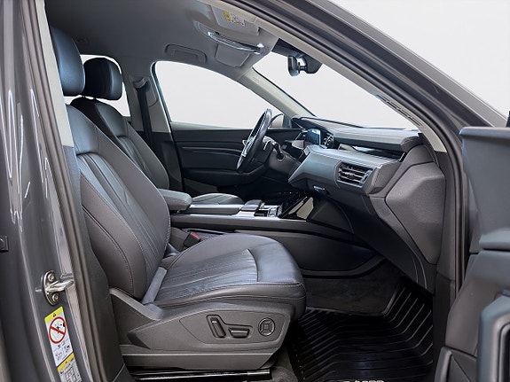 Audi Q8 15 of 23