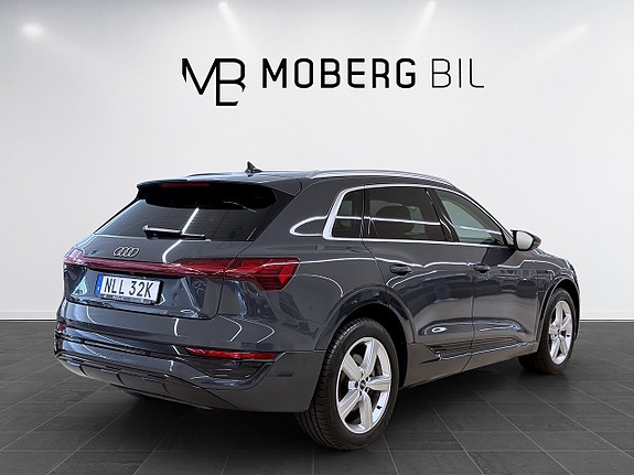 Audi Q8 5 of 23