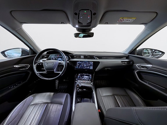 Audi Q8 11 of 23