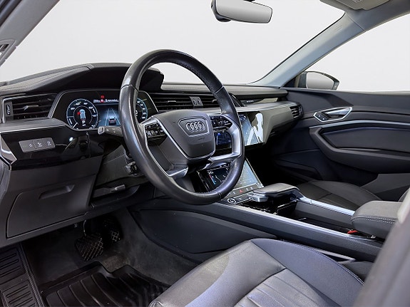Audi Q8 9 of 23