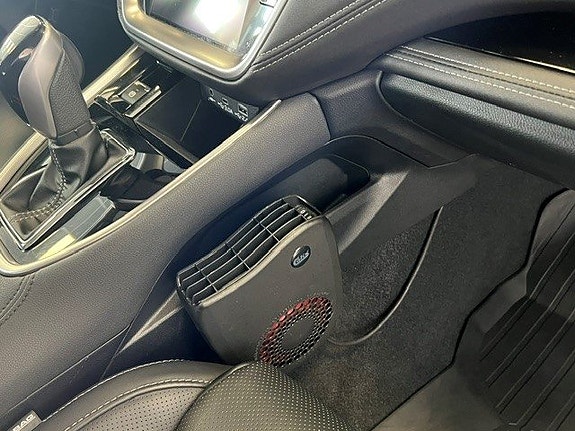 Subaru Outback 4 of 11
