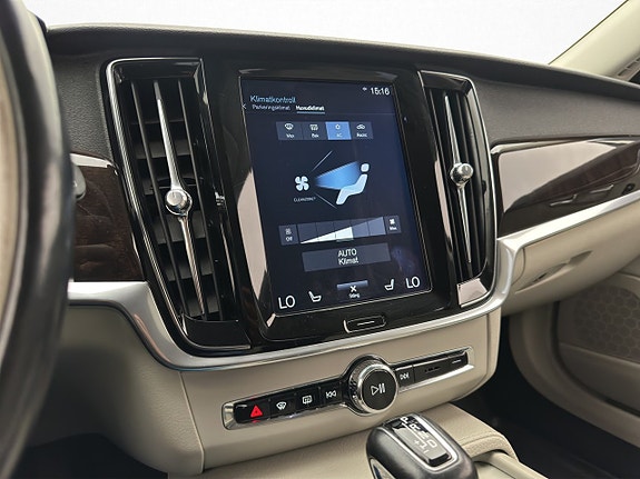 Volvo V90 23 of 30