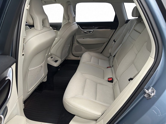 Volvo V90 28 of 30