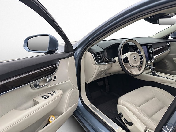 Volvo V90 11 of 30