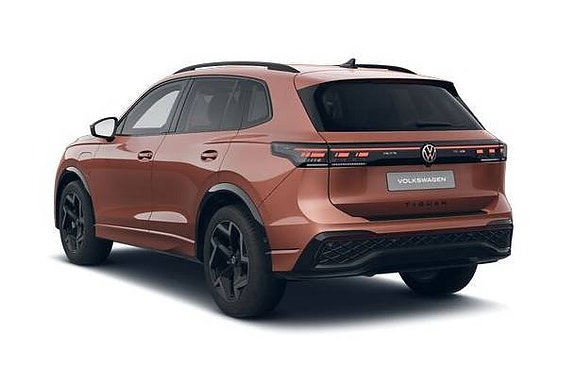 Volkswagen Tiguan 3 of 5