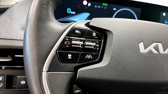 Kia EV6 11 of 17
