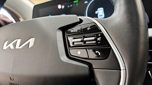 Kia EV6 12 of 17