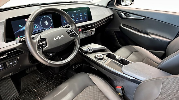 Kia EV6 7 of 17