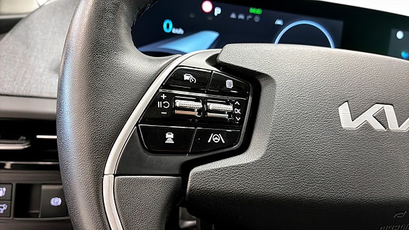 Kia EV6 11 of 17