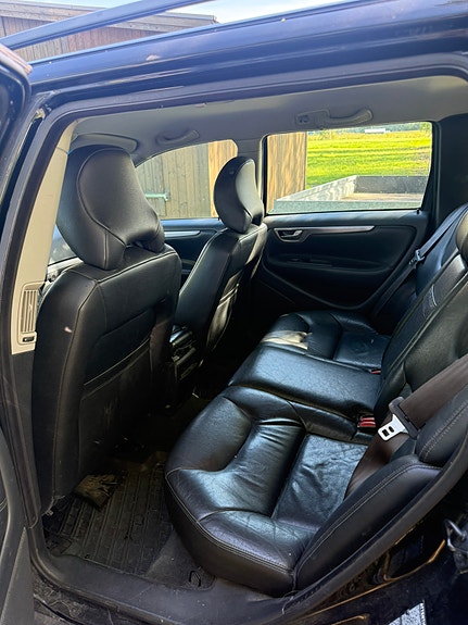 Volvo V70 5 of 5