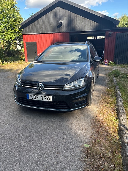 Volkswagen Golf VII 2 of 6