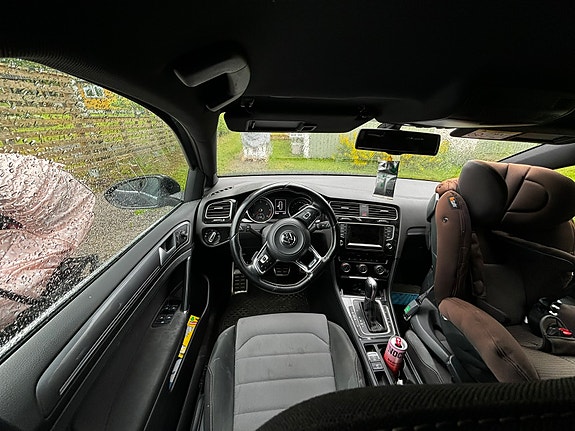 Volkswagen Golf VII 3 of 6