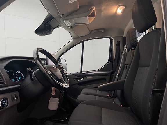 Ford Transit Custom 17 of 30