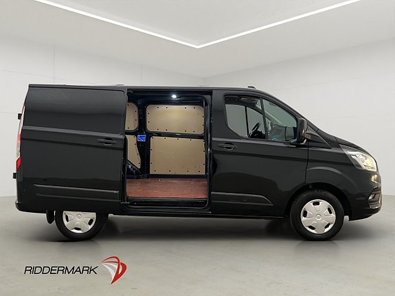 Ford Transit Custom 13 of 30