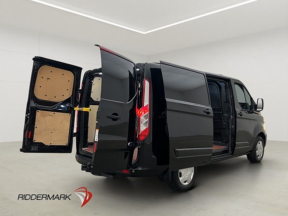 Ford Transit Custom 12 of 30