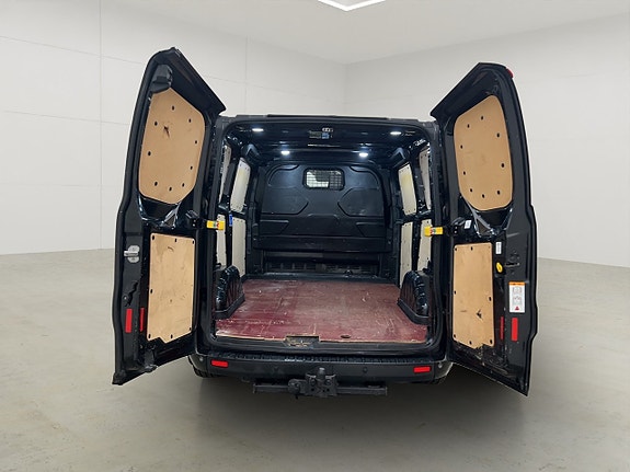 Ford Transit Custom 11 of 30