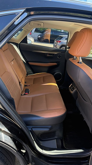 Lexus NX300h 12 of 13