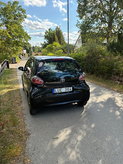 Toyota Aygo 3 of 6